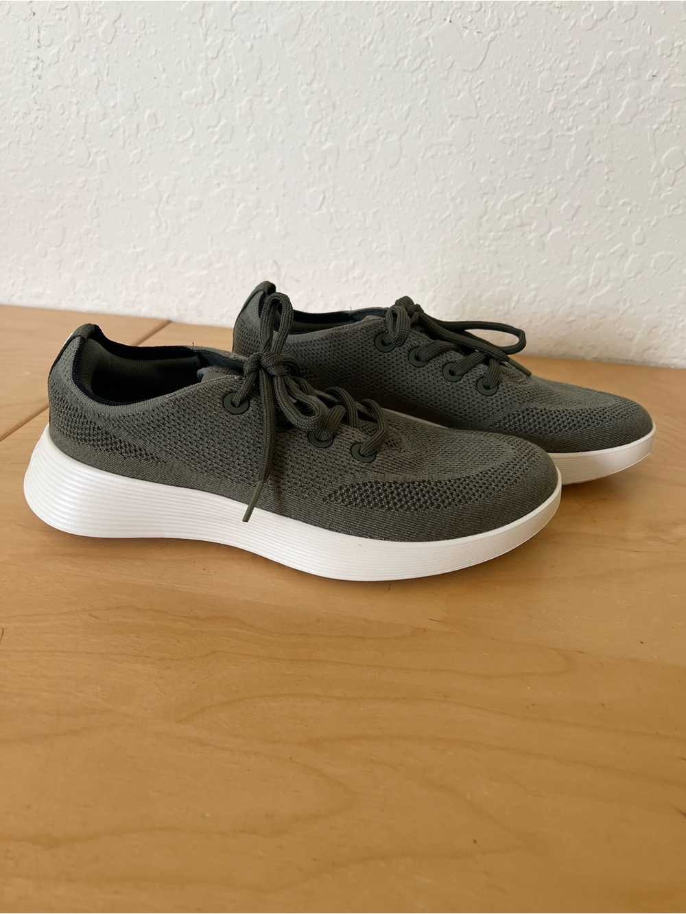 allbirds  Olive Knit Lace-Up Sneakers with White Sole size US 9